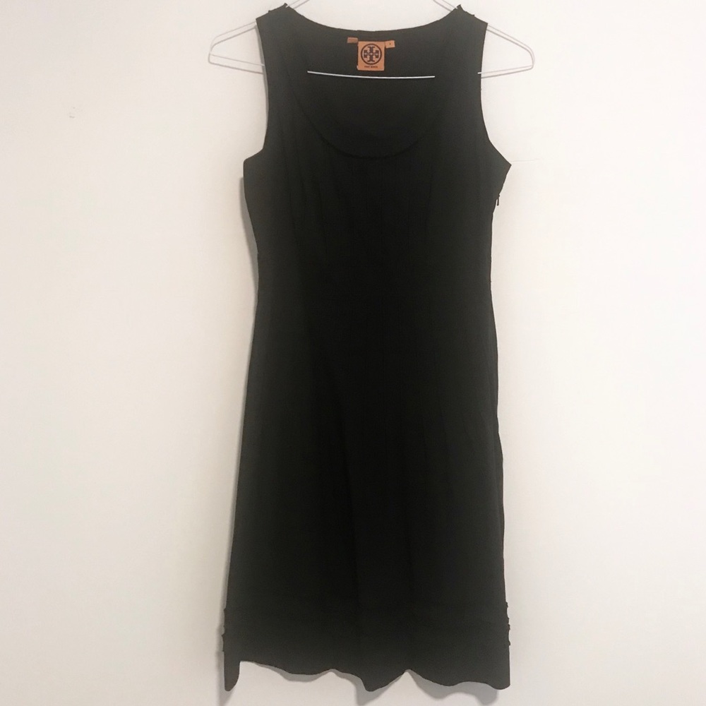 Tory Burch | Sleeveless Pleated Black Career Dress